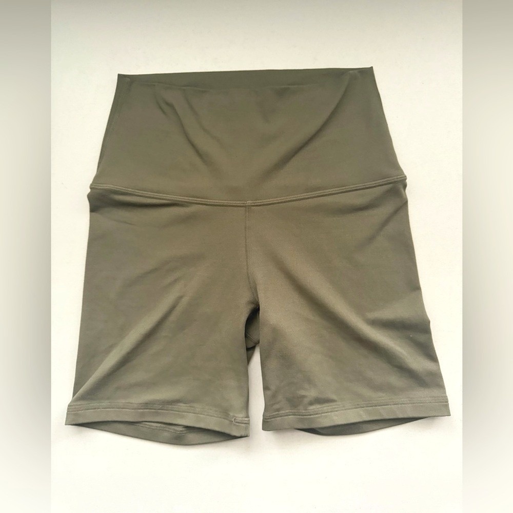 SET ACTIVE Women Olive Green High Waisted Biker‎ Shorts Size Small